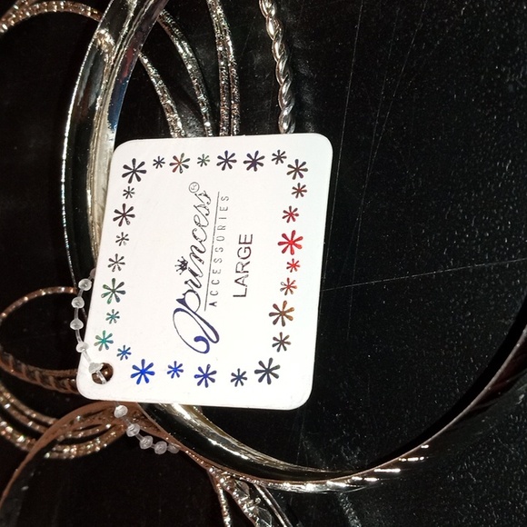 Assorted Bangle Bracelet Collection - Picture 5 of 5